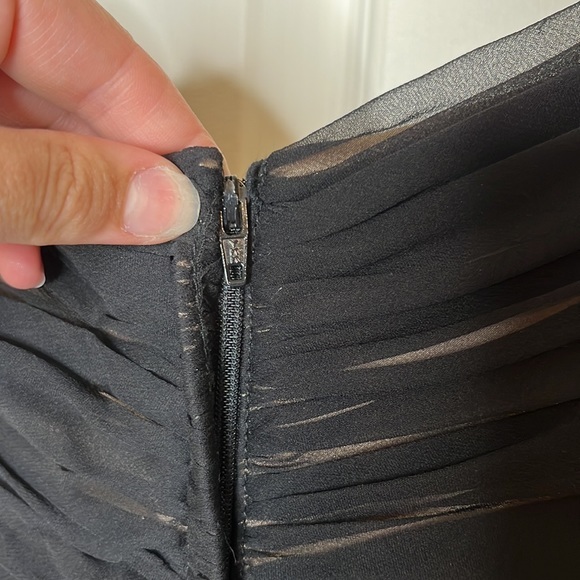 Wayne Clark Silk‎ Formal Dress - Picture 7 of 9